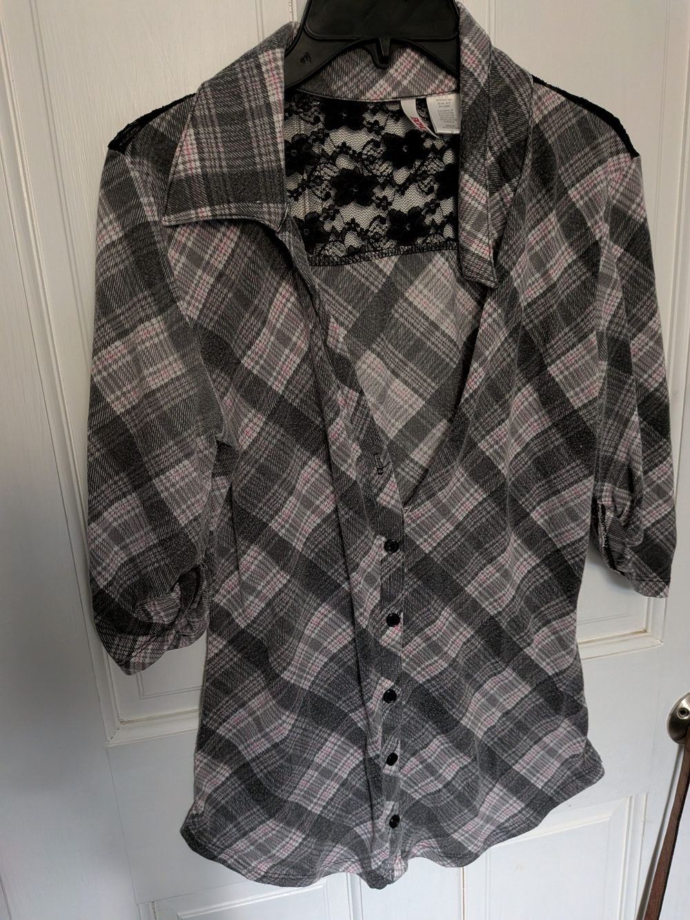 BONGO Gray & Pink Plaid Button-Down with Lace Yoke